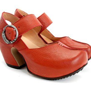 John Fluevog Prepare Guides, Size 10.5 in Juicy Orange! Totally Head Turning!